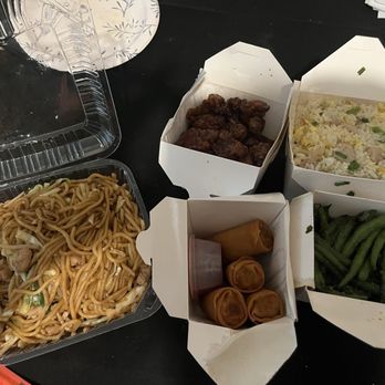 Shandong - Chicken Chow mein noodles, chicken, veggie eggrolls, chicken fried rice and green beans - Chinese Near Me - Oakland, California