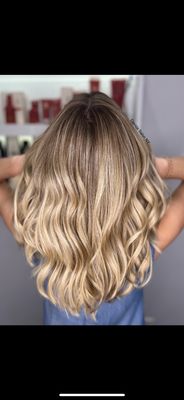 Davida Salon by null