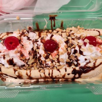 Michoacana Mia - Chocolate & Vanilla Banana Split - Ice Cream & Frozen Yogurt Near Me - Escondido, California Michoacana Mia - Chocolate & Vanilla Banana Split - Ice Cream & Frozen Yogurt Near Me - Escondido, California