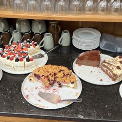 Lukemieke - Todays dessert - we had Black Forest and carrot cake - Yummy