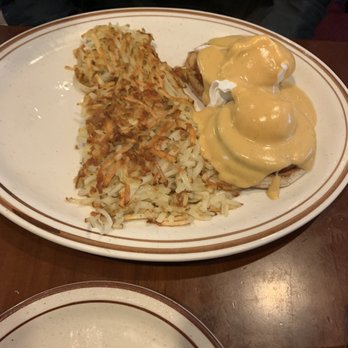 Homeskillet - Eggs Benedict - Breakfast & Brunch Near Me - Alameda, California Homeskillet - Eggs Benedict - Breakfast & Brunch Near Me - Alameda, California