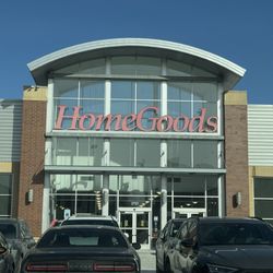 HomeGoods - Outside