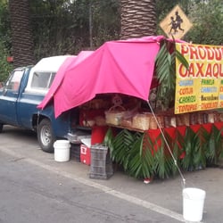 Productos Oaxaqueños - La camioneta de Productos Oaxaqueños