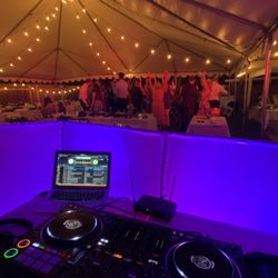 DJ Rob Era - Outdoor wedding