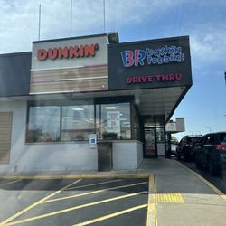 Dunkin' - Drive thru