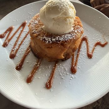 Foxtail - butterscotch bread pudding dessert - Cocktail Bars Near Me - Austin, Texas
