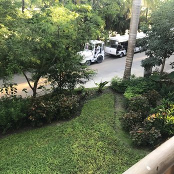 The Grand Mayan - Noisy tram traffic ruins the balcony experience - Resorts Near Me - Riviera Maya, ROO