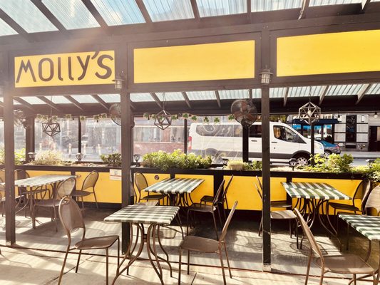 Molly's Shebeen Bar + Restaurant by null