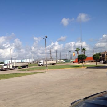 Super 8 by Wyndham Baytown - Hotels Near Me - Baytown, Texas