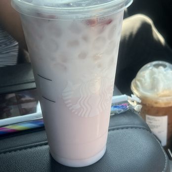 Starbucks - Coffee & Tea Near Me - Anderson, California