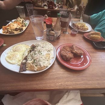 Ruby Slipper Pensacola - Trifecta Eggs Benedict, Hot Honey Chicken and Biscuits, and Gravy - Breakfast & Brunch Near Me - Pensacola, Florida Ruby Slipper Pensacola - Trifecta Eggs Benedict, Hot Honey Chicken and Biscuits, and Gravy - Breakfast & Brunch Near Me - Pensacola, Florida