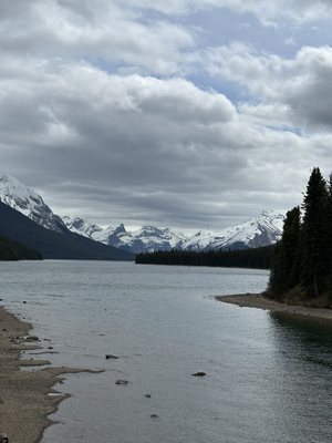 Maligne Lake by null