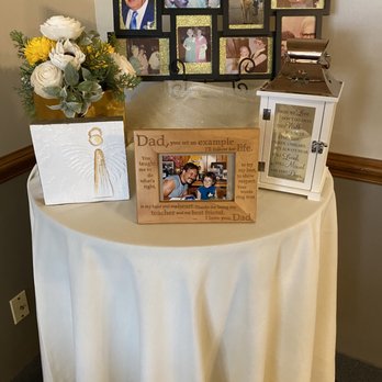 Rockefeller's Grille - Check out this beautiful Pittsburgh themed wedding in our banquet room! - American Near Me - McKees Rocks, Pennsylvania