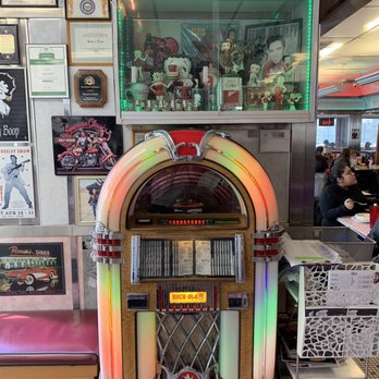 Rosie's Diner - American Near Me - Aurora, Colorado