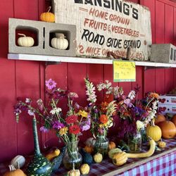 Lansing Farm Market & Greenhouses - Sign
