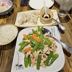 Szechuan Gourmet - Chicken with pea pods, steamed rice,  steamed dumplings