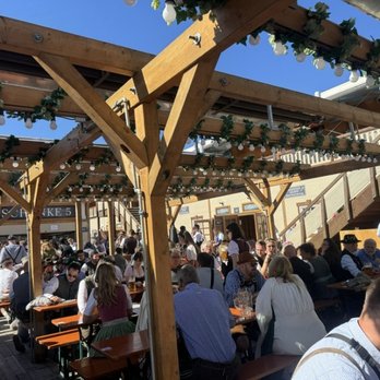 Oktoberfest - Fun Fair Near Me - Munich, BY Oktoberfest - Fun Fair Near Me - Munich, BY