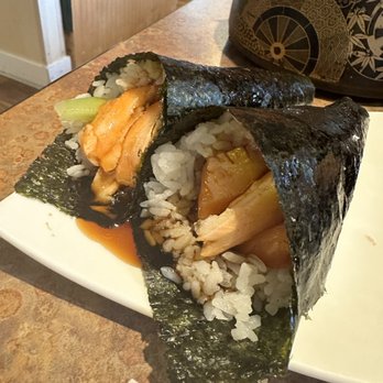 Kiriba Sushi - Seared Salmon Toro Hand Roll - Japanese Near Me - Seattle, Washington
