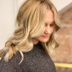 Volume Hair Studio