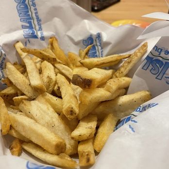 Islands Restaurant - Burgers Near Me - Manhattan Beach, California