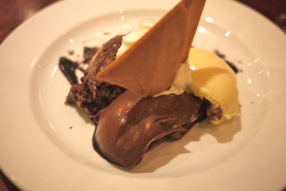 POWDERHOUNDS 26 Photos & 39 Reviews 3190 Creekside Way, Sun Peaks