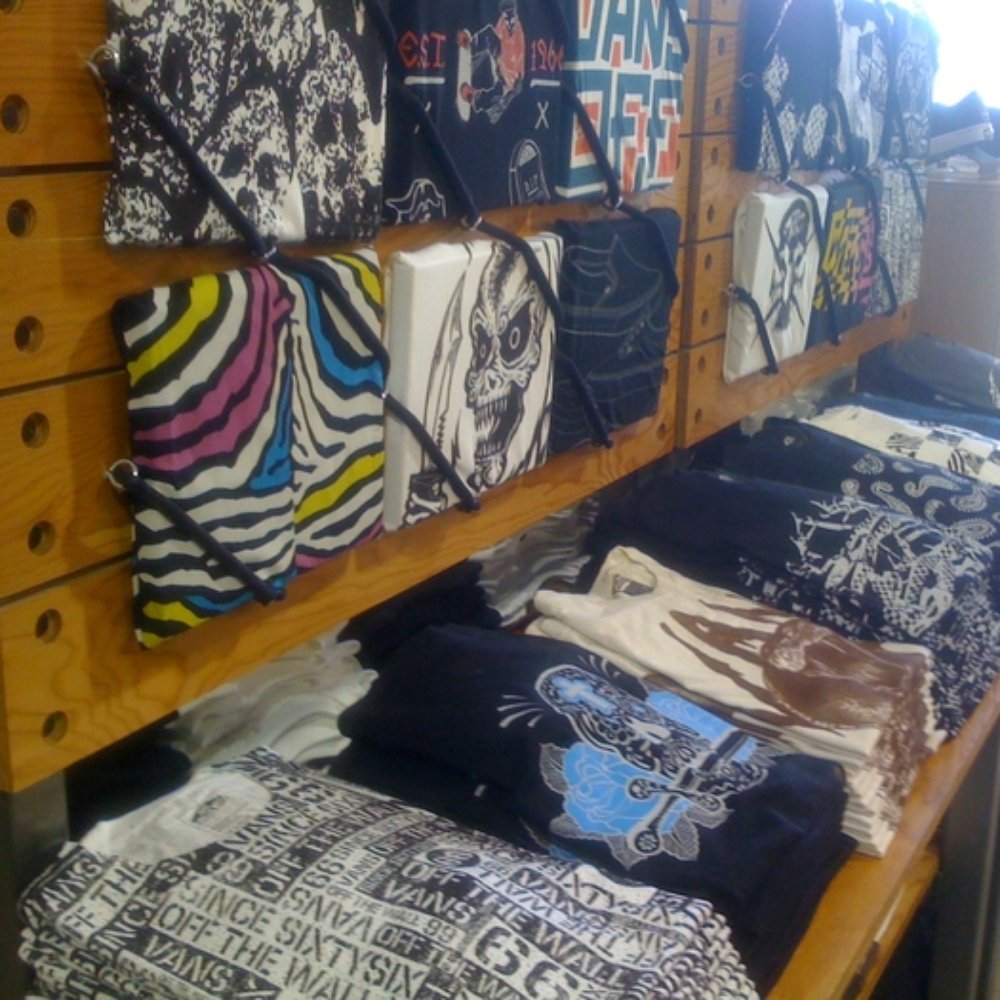Vans - Shoe Stores Near Me - Hermosa Beach, California Vans - Shoe Stores Near Me - Hermosa Beach, California