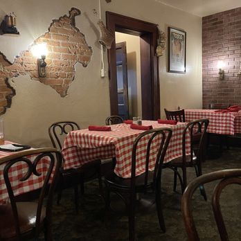 Frank's Spaghetti House - Italian Near Me - Corpus Christi, Texas