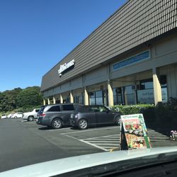 Kealakekua Ranch Center - Exterior. Dentist office, Chinese and Thai restaurant