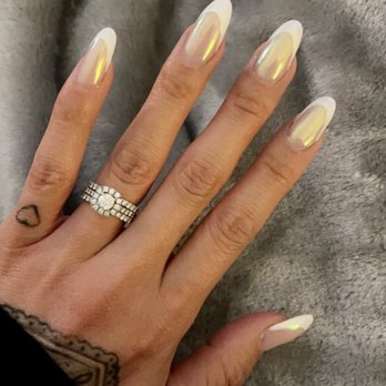 Deja Vu Nail Spa - Nail Salons Near Me - Sebastopol, California