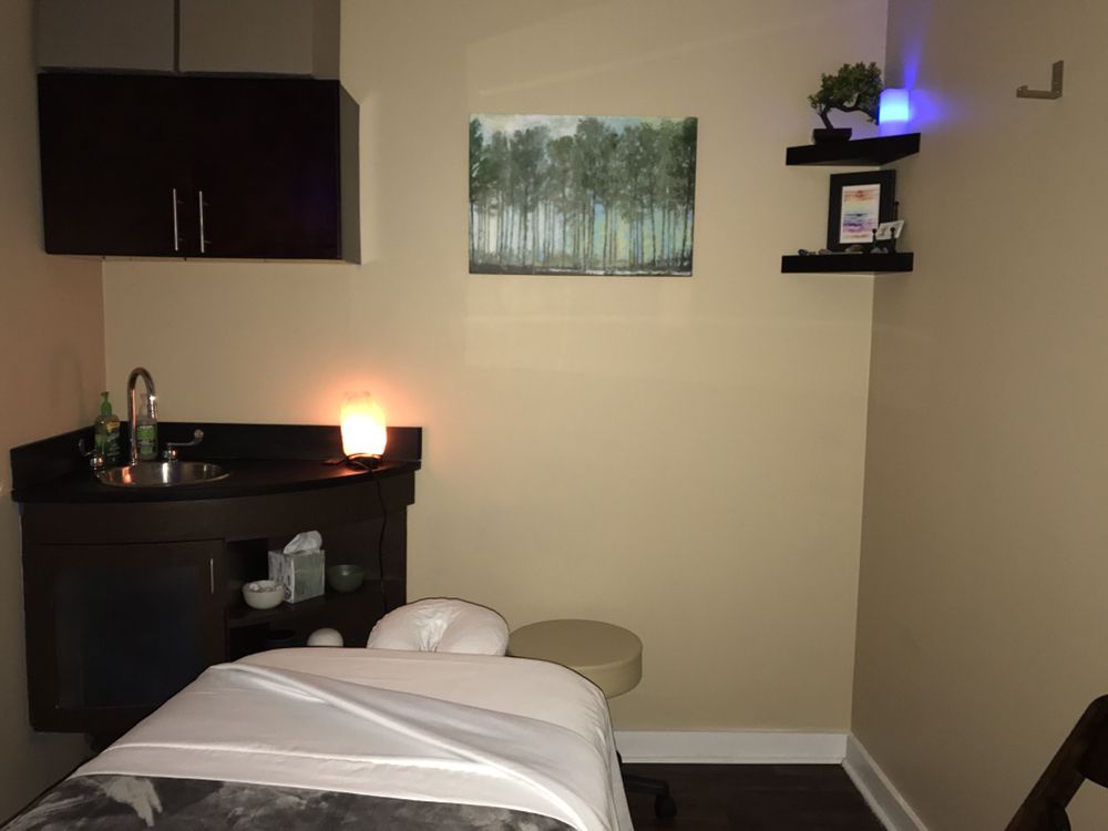 Maria's Massage Therapy Logo