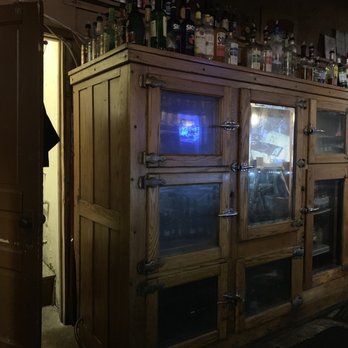 Cobblestone - Check out this vintage cooler- a whole star just for this! - Bars Near Me - Buffalo, New York