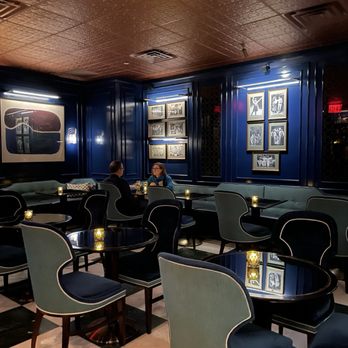 Lantern's Keep - Interior - Cocktail Bars Near Me - New York, New York Lantern's Keep - Interior - Cocktail Bars Near Me - New York, New York