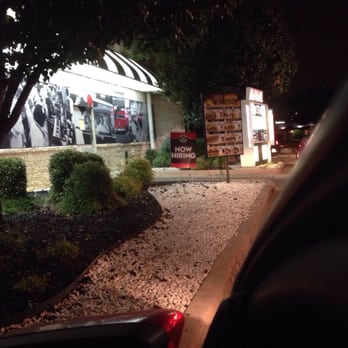 Steak ’n Shake - Are all your job seekers they're hiring. - Burgers Near Me - Arlington, Texas