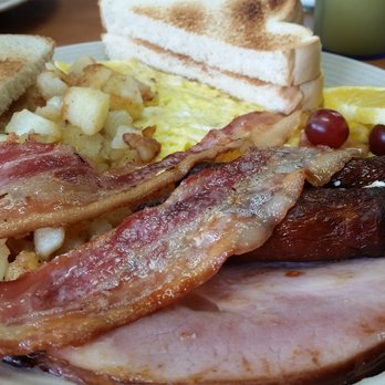 Louis' Restaurant - Big breakfast - Breakfast & Brunch Near Me - Windsor, Ontario Louis' Restaurant - Big breakfast - Breakfast & Brunch Near Me - Windsor, Ontario