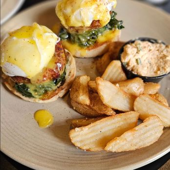 Maxine's On Shine - New American Near Me - Orlando, Florida Maxine's On Shine - New American Near Me - Orlando, Florida