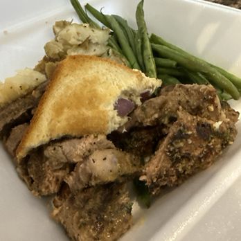 Pippa's Cafe - Steak, green beans - Sports Bars Near Me - Concord, North Carolina