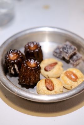 Le Cheval d'Or by null Le Cheval d'Or by null