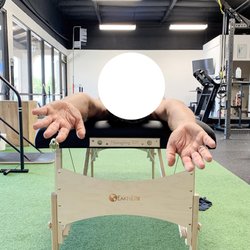 Elite Performance OC - In-person client: shoulder assessment and gait analysis for ultra runner.