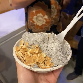 Powder - Black Sesame with waffle pieces - Desserts Near Me - San Francisco, California Powder - Black Sesame with waffle pieces - Desserts Near Me - San Francisco, California