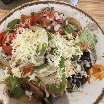 La Parrilla Mexican Restaurant - Shredded chicken bowl - Mexican Near Me - Alpharetta, Georgia