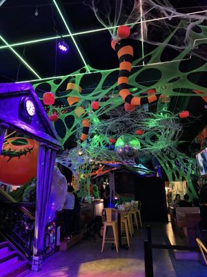 Tree House Chicago by null