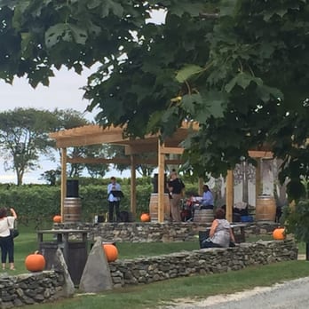 Sakonnet Vineyard - This is their second farmer's market and Jazz series - Wineries Near Me - Little Compton, Rhode Island Sakonnet Vineyard - This is their second farmer's market and Jazz series - Wineries Near Me - Little Compton, Rhode Island