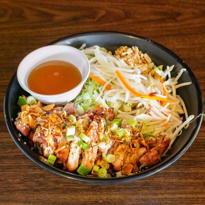 XinhXinh Vietnamese Bistro by null