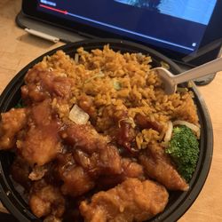 China Garden - General Tao chicken lunch special