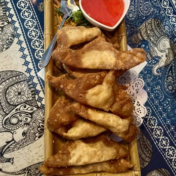 Chanida Thai Cuisine - Fried Wonton (with ground chicken, garlic and pepper) - Thai Near Me - Yucaipa, California Chanida Thai Cuisine - Fried Wonton (with ground chicken, garlic and pepper) - Thai Near Me - Yucaipa, California