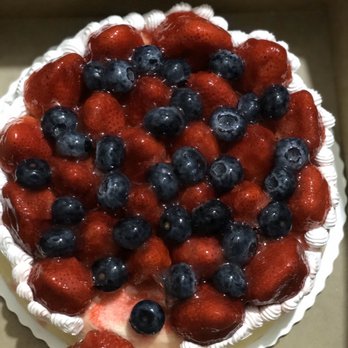 Elegante Pastry Shop - Strawberry and blueberry cheesecake - Bakeries Near Me - Brooklyn, New York