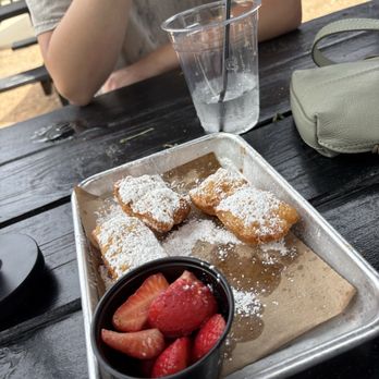 Screaming Goat Yard & Tap - Beignets - Coffee & Tea Near Me - Spring Branch, Texas