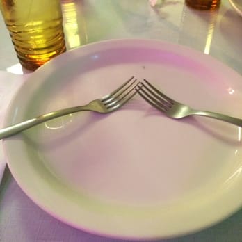Siamese Kitchen - Empty plate for an hour :( water was great though.. Filled us up by the time out food came - Thai Near Me - Glendale, Arizona