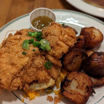 Phoebe's Diner - Fried chicken biscuit with red potatoes - Diners Near Me - Austin, Texas Phoebe's Diner - Fried chicken biscuit with red potatoes - Diners Near Me - Austin, Texas