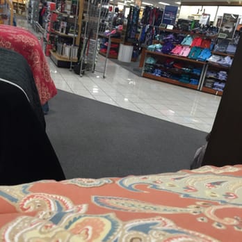 Kohl's - Department Stores Near Me - FRESNO, California